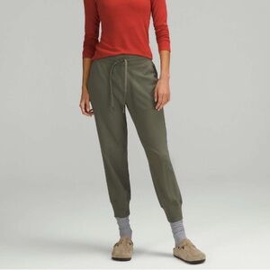 Lululemon Ready To Rulu High Rise Cropped Jogger